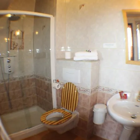 Raymond Vii 3* Cordes Sur Ciel