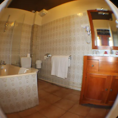 Hotel Raymond Vii