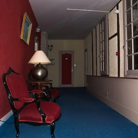 Hotel Raymond Vii